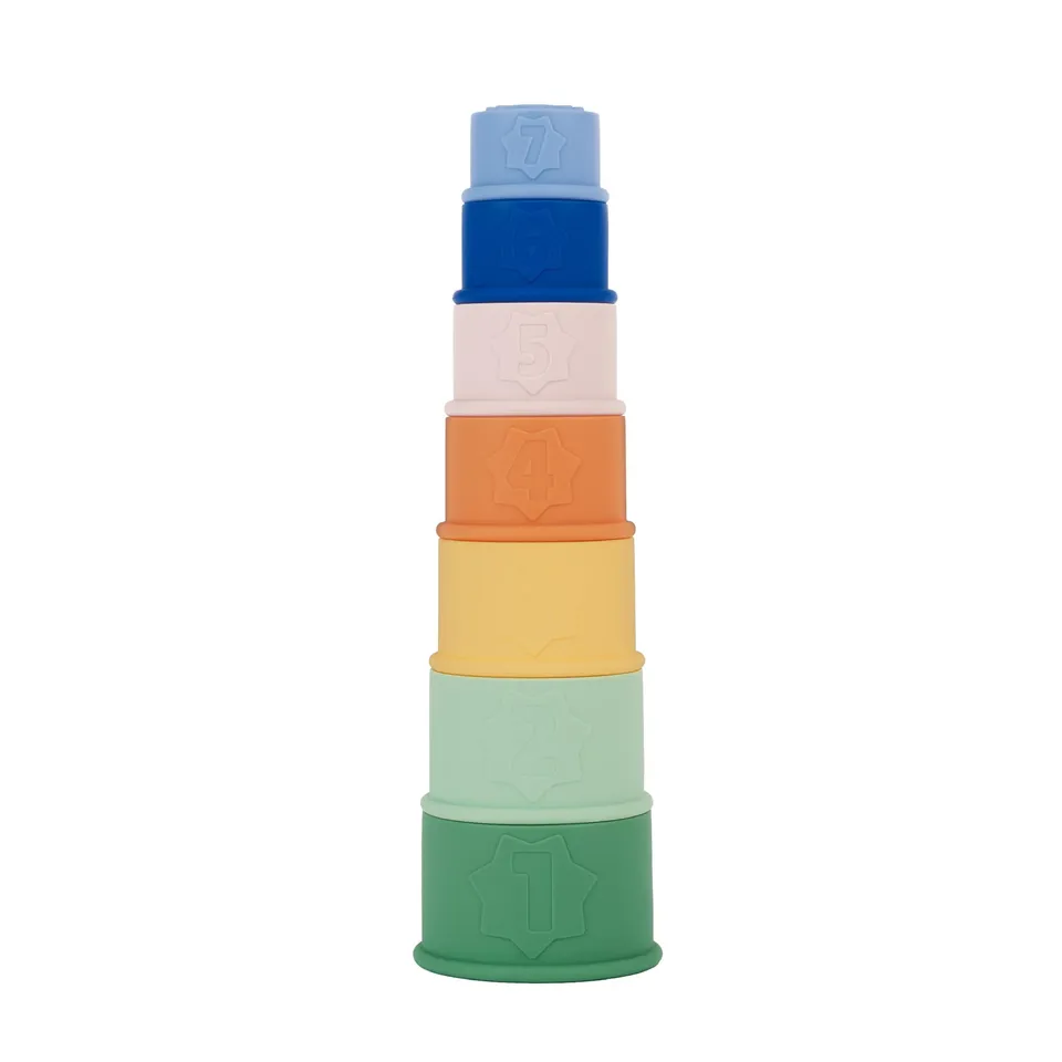 badabulle-7-stapelbecher-silikon-zahlen-1-bis-7-badespielzeug image 1