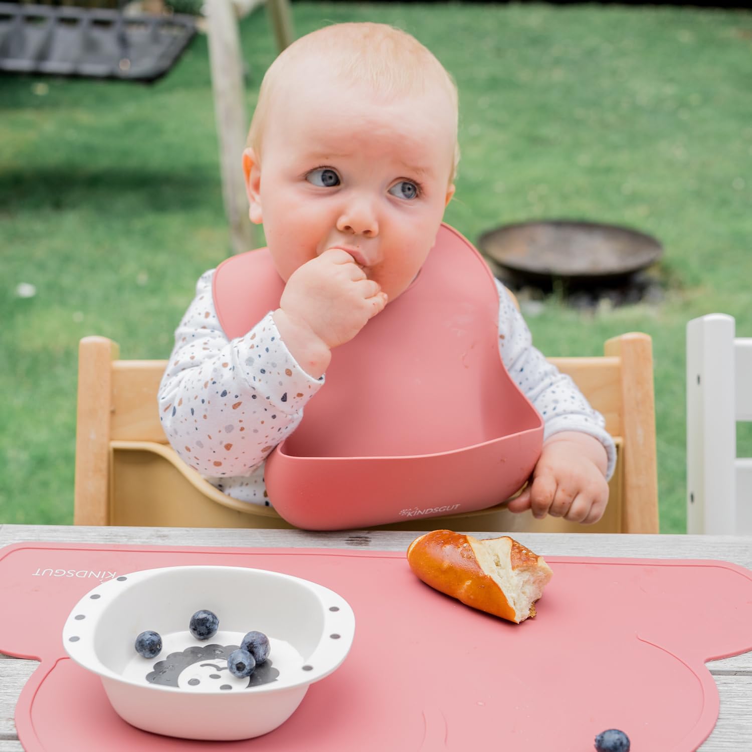 kindsgut-silikonl-tzchen-mit-auffangschale-altrosa-babyl-tzchen-bpa-frei image 4