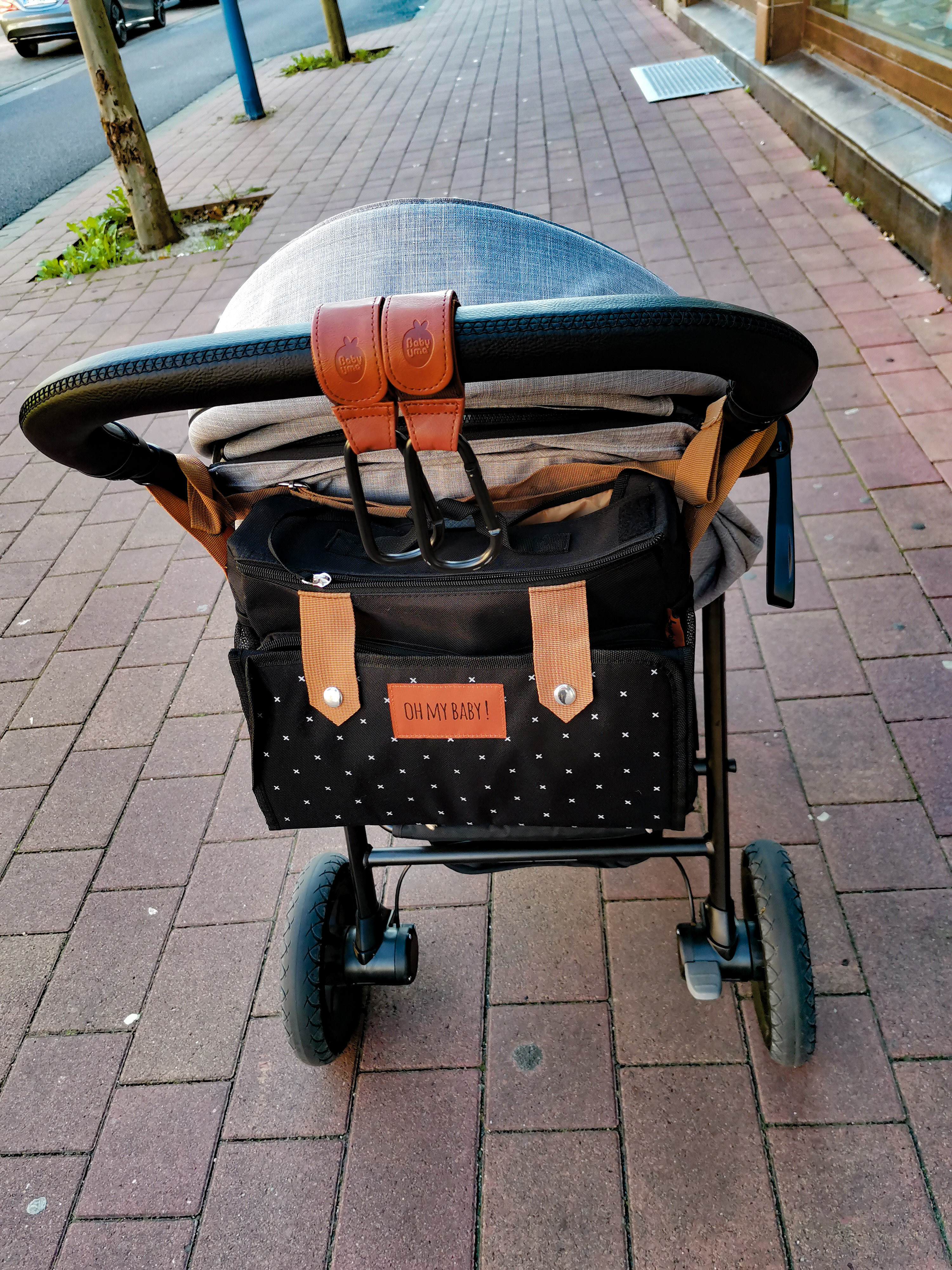 Alles griffbereit am Buggy