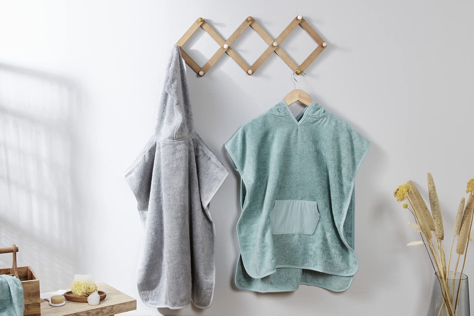 rotho-babydesign-baby-badeponcho-one-size-stone-grey-bambus image 4