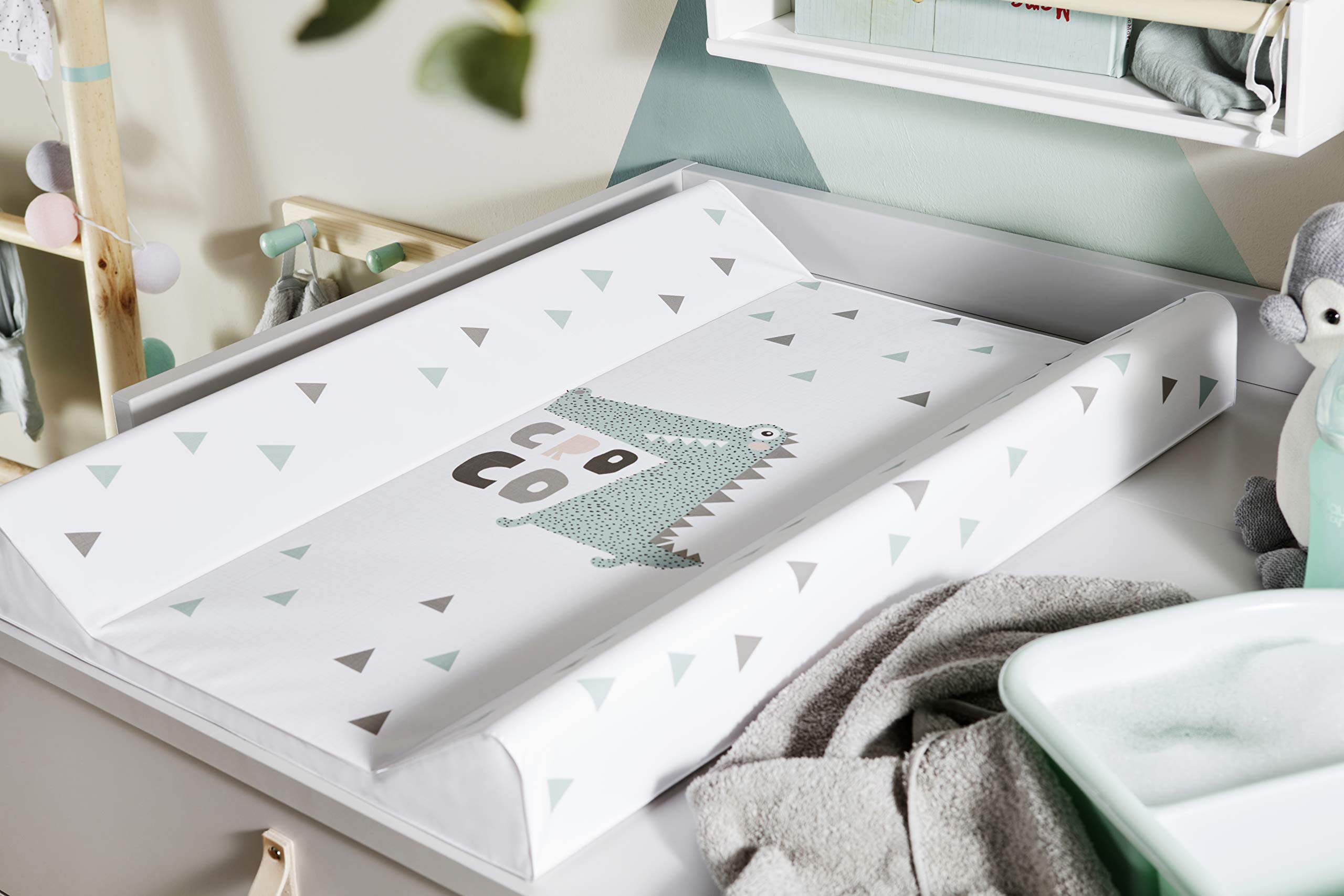 rotho-babydesign-keil-wickelauflage-cheeky-croco-70x50x10-cm-krokodil-motiv image 3