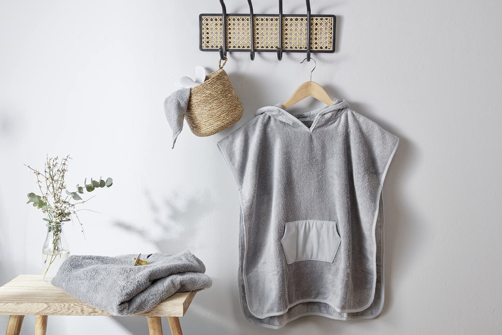 rotho-babydesign-baby-badeponcho-one-size-stone-grey-bambus image 3