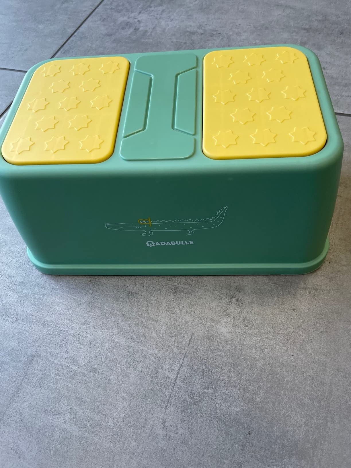 Stabil, aber nichts für sehr kleine