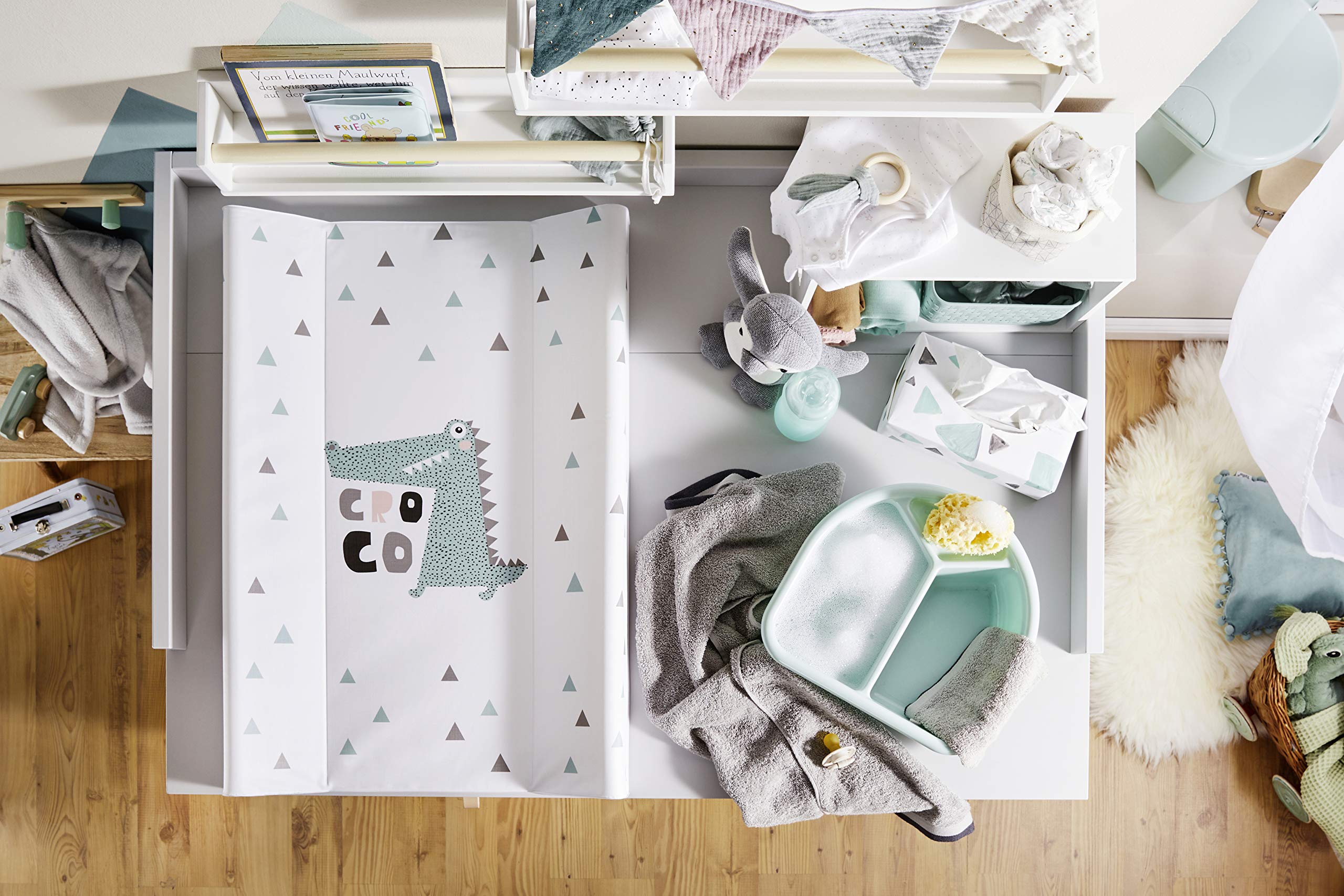 rotho-babydesign-keil-wickelauflage-cheeky-croco-70x50x10-cm-krokodil-motiv image 2