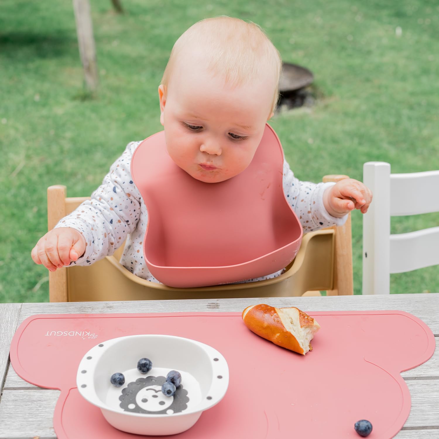 kindsgut-silikonl-tzchen-mit-auffangschale-altrosa-babyl-tzchen-bpa-frei image 2
