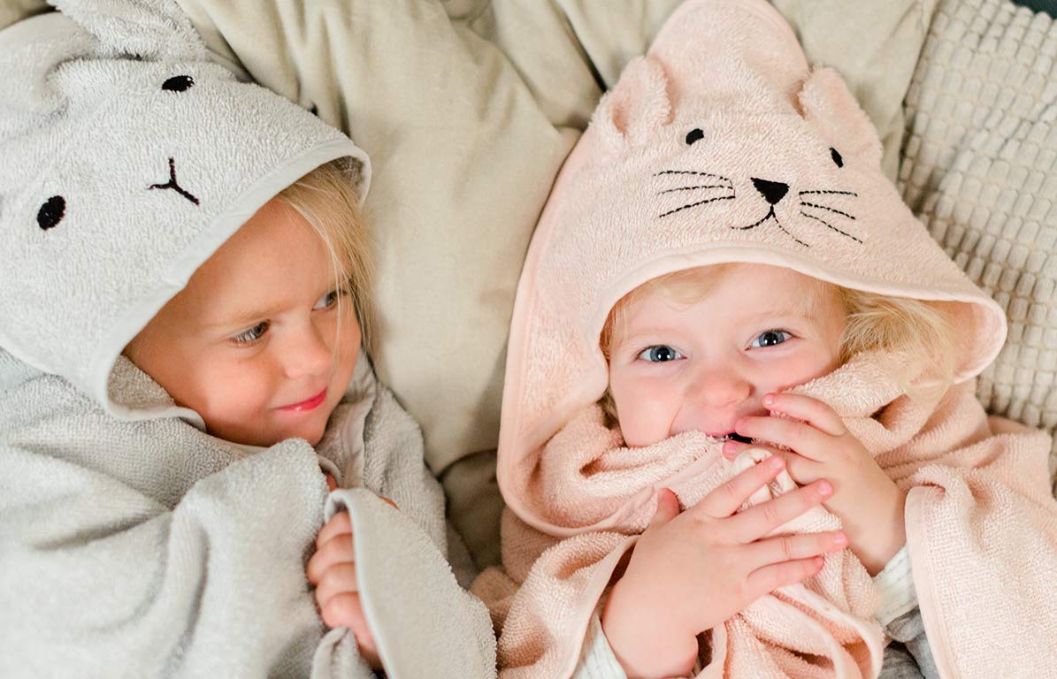 kindsgut-kapuzenhandtuch-hase-grau-baby-kapuzenhandtuch-100-baumwolle image 4